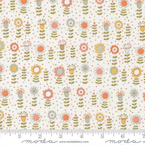 Moda Fabrics Lucky Bloom  Cloud 55701 11