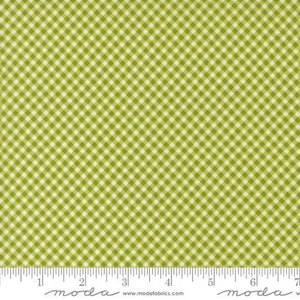 Moda Fabrics Raspberry Summer Lime  37697 17