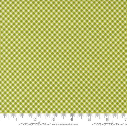 Moda Fabrics Raspberry Summer Lime  37697 17