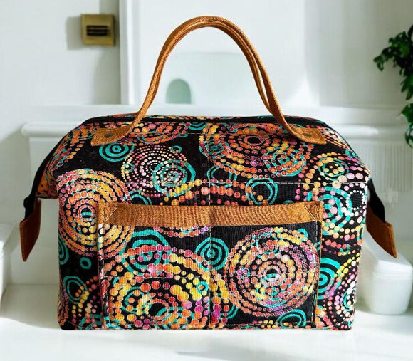The Cube Bag Class - Date: Saturday November 22, 2025  Time: 9:30 am - 3:30 pm Instructor: Ruth Thom